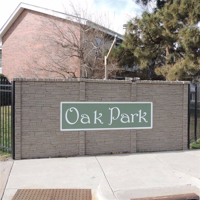 Denver House: 10150 E Virginia Ave Unit 1-202