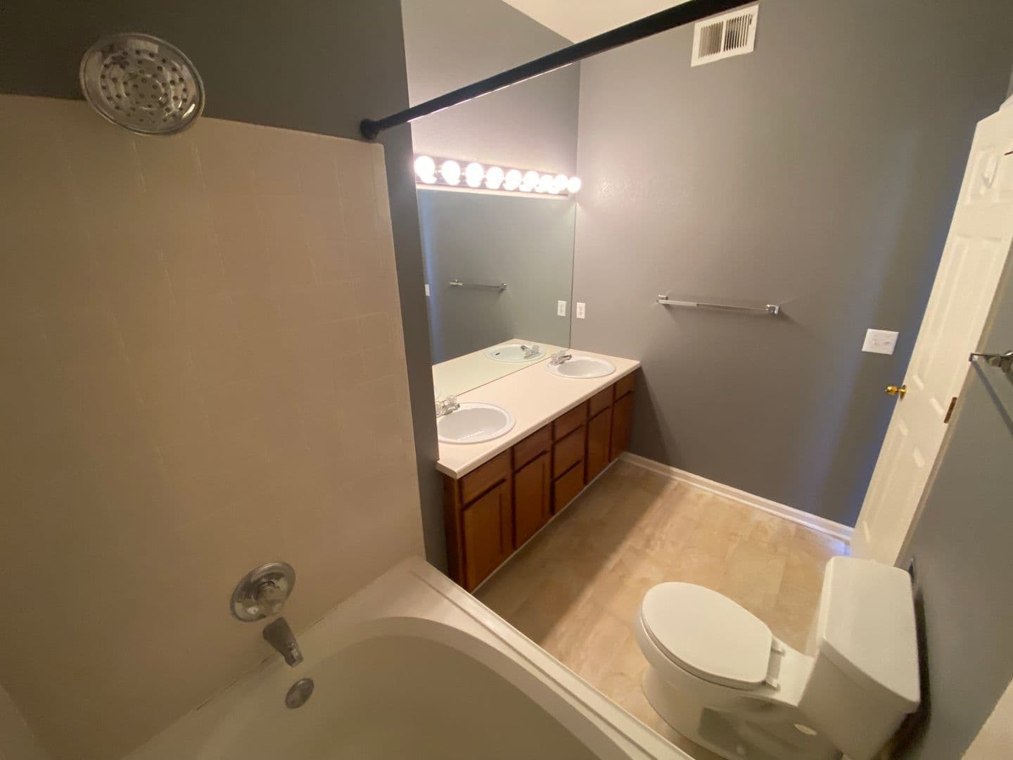Denver House: 2575 S Syracuse Way #H303