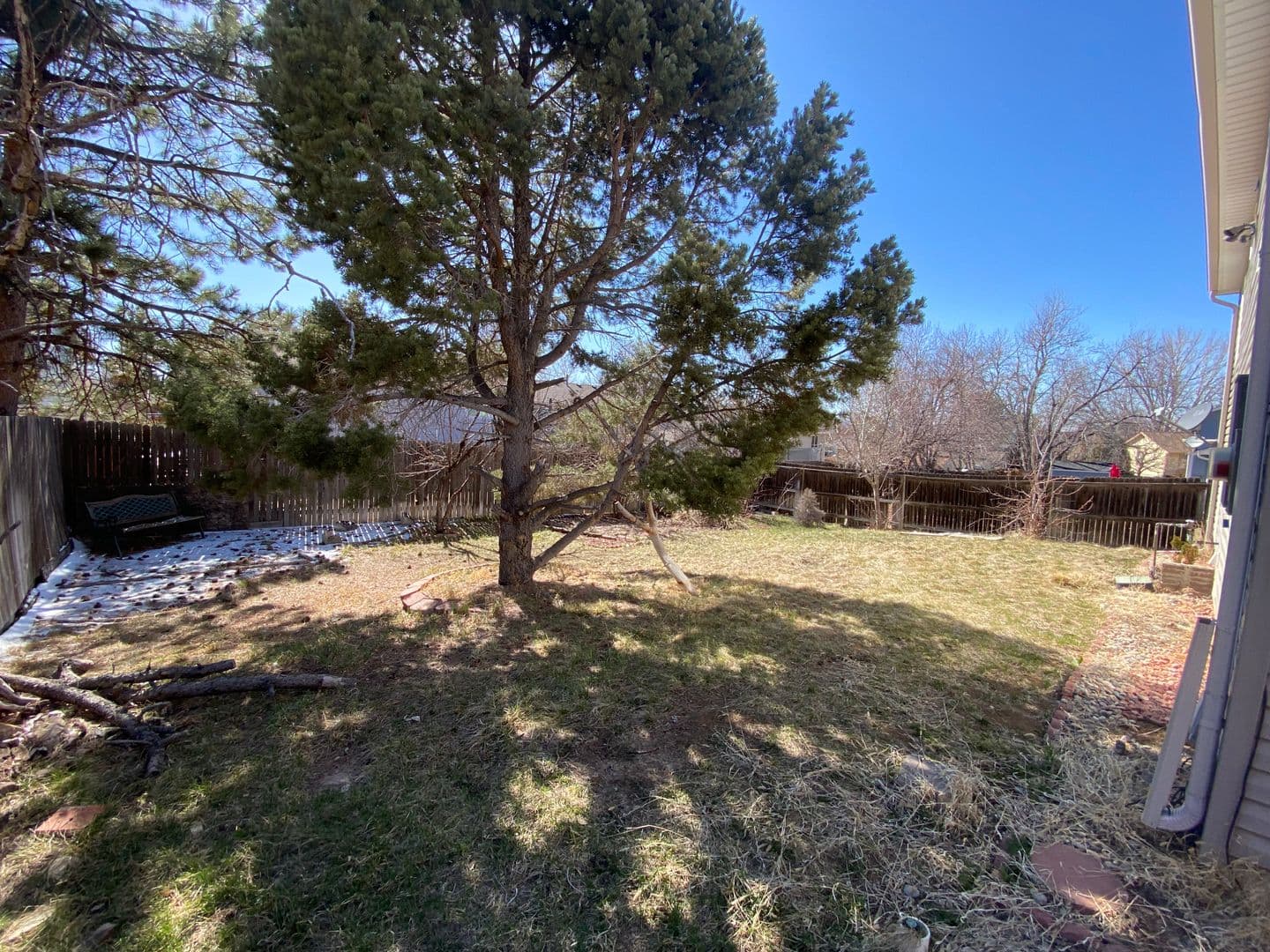 Aurora House: 18983 E Mercer Dr