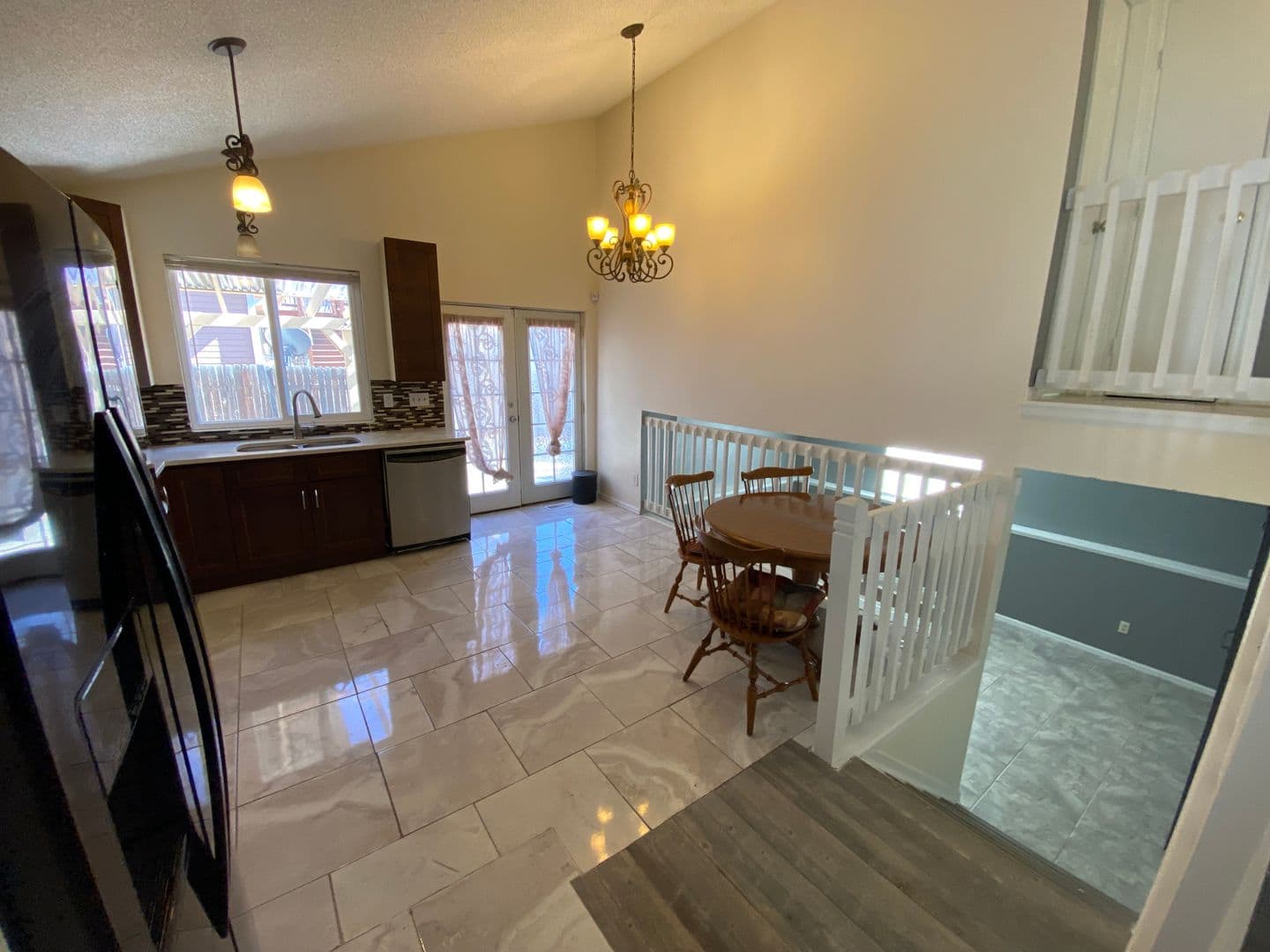 Aurora House: 18983 E Mercer Dr