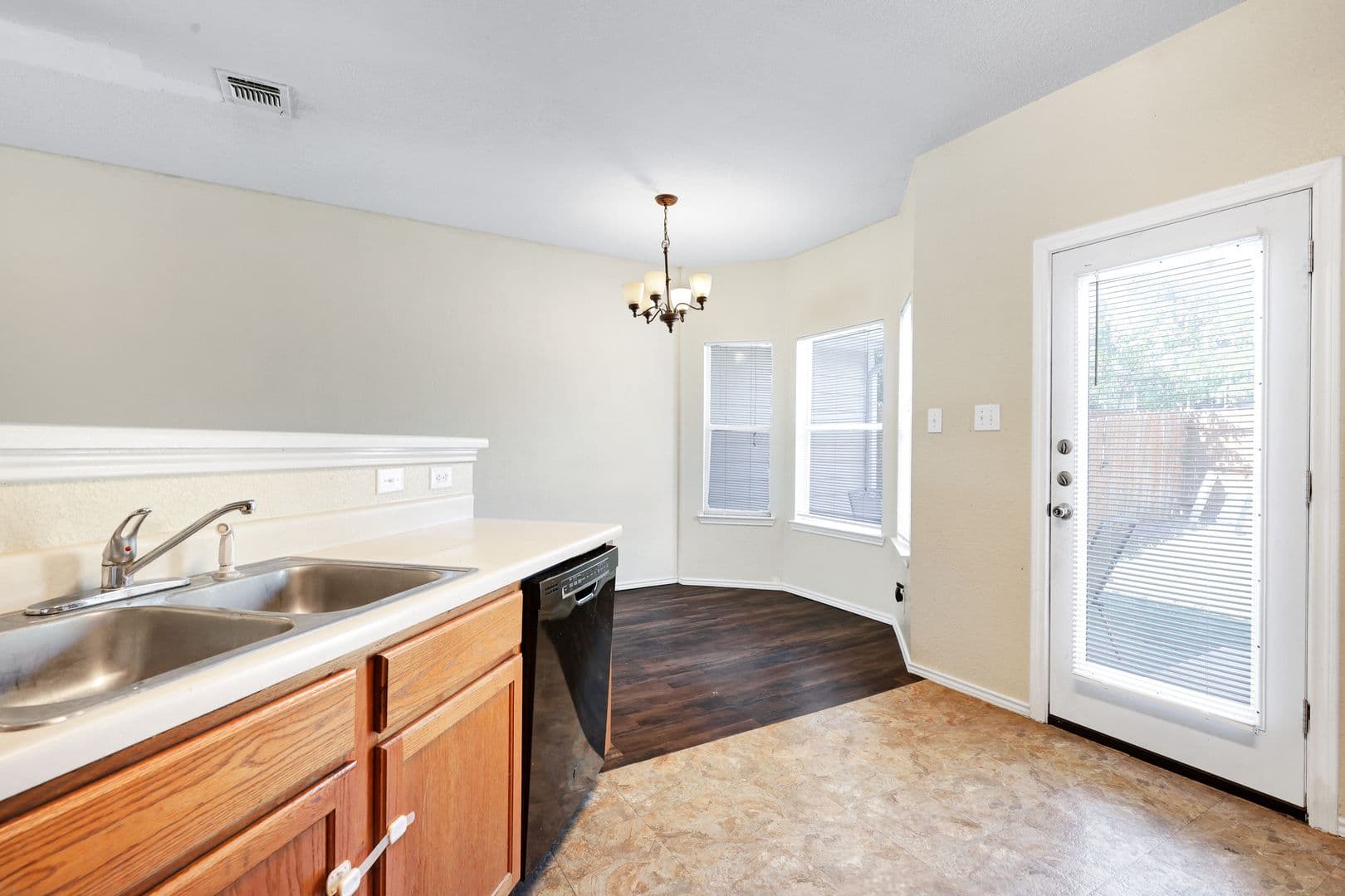 San Antonio House: 4159 St Charles Bay