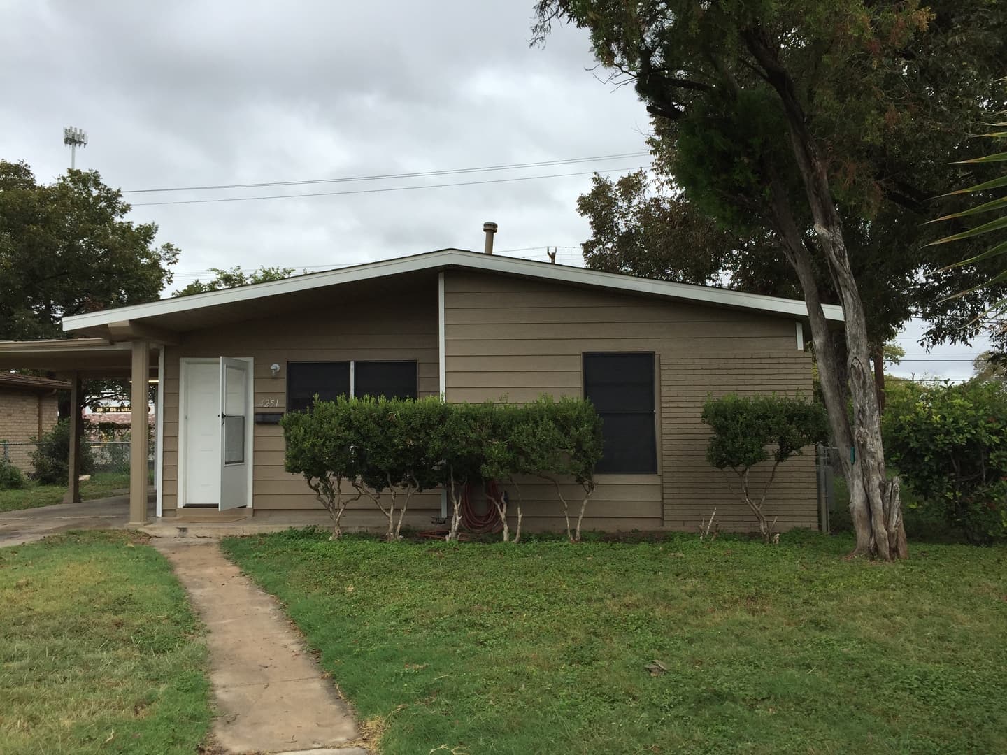 San Antonio House: 4251 Wild Oak Dr