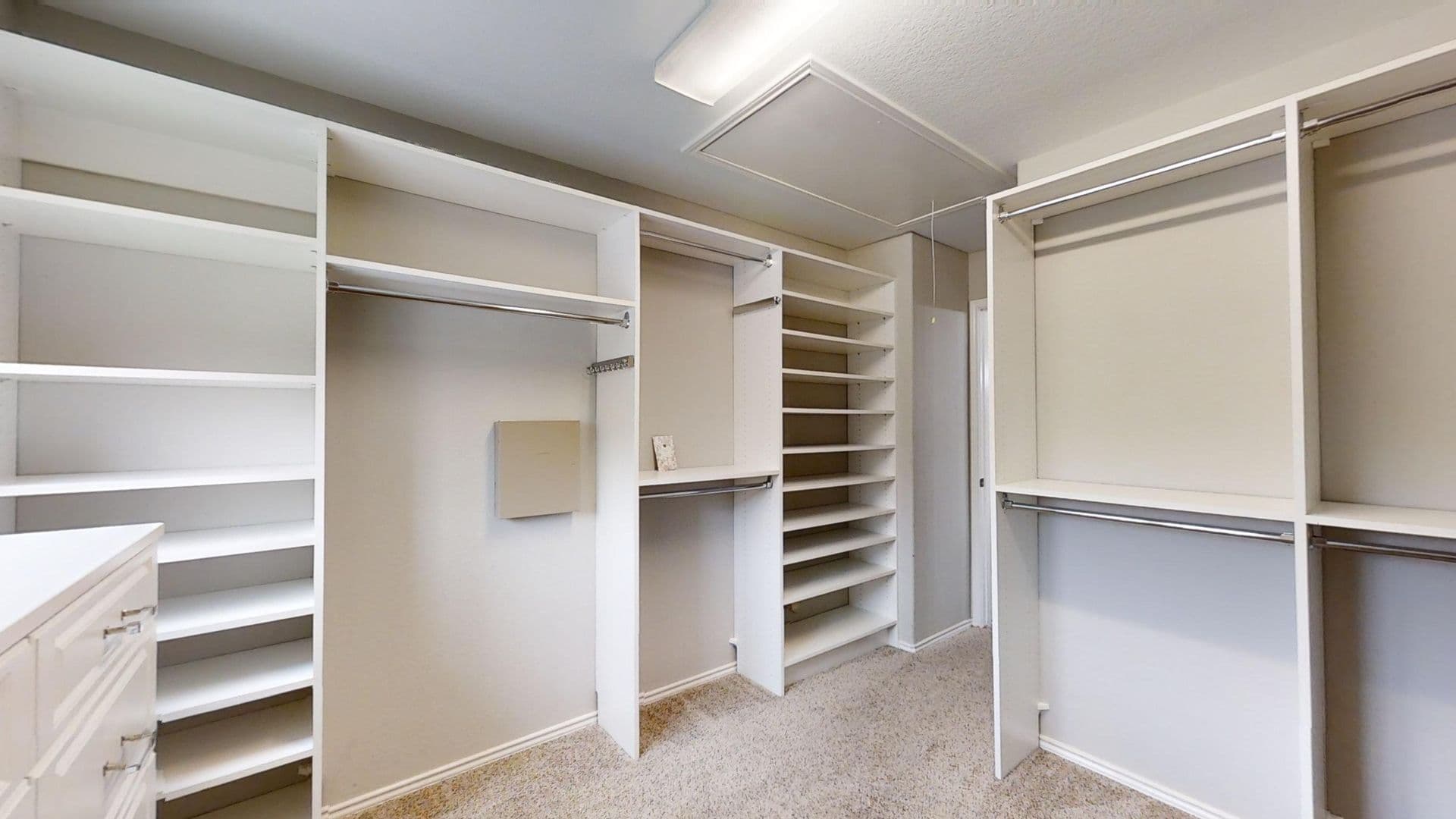 San Antonio House: 2915 Thunder Gulch