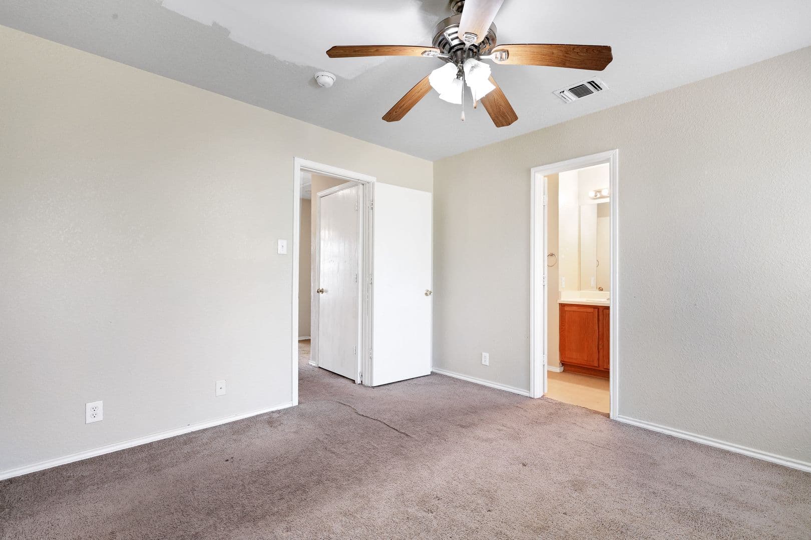 San Antonio House: 4159 St Charles Bay