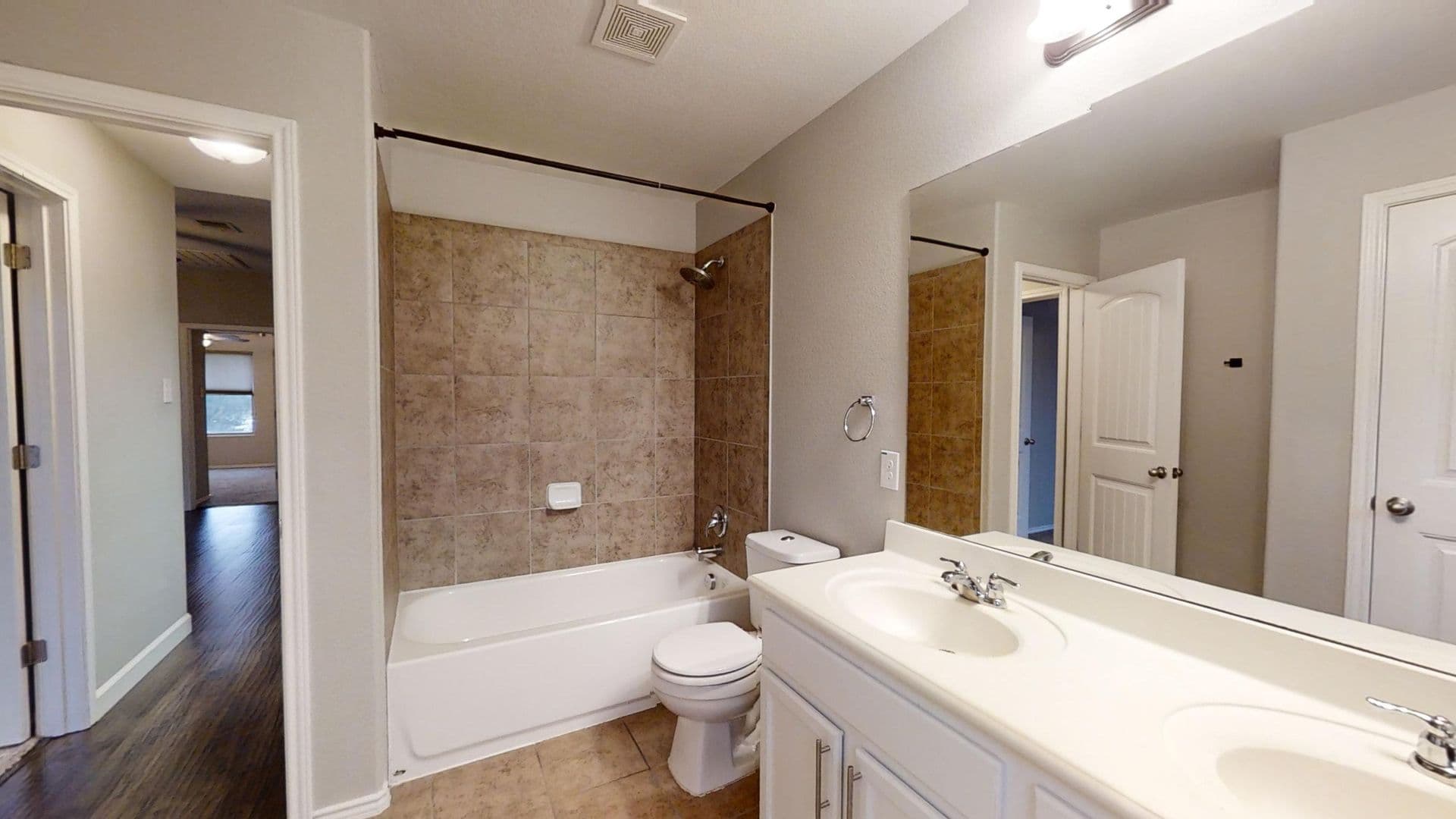 San Antonio House: 2915 Thunder Gulch