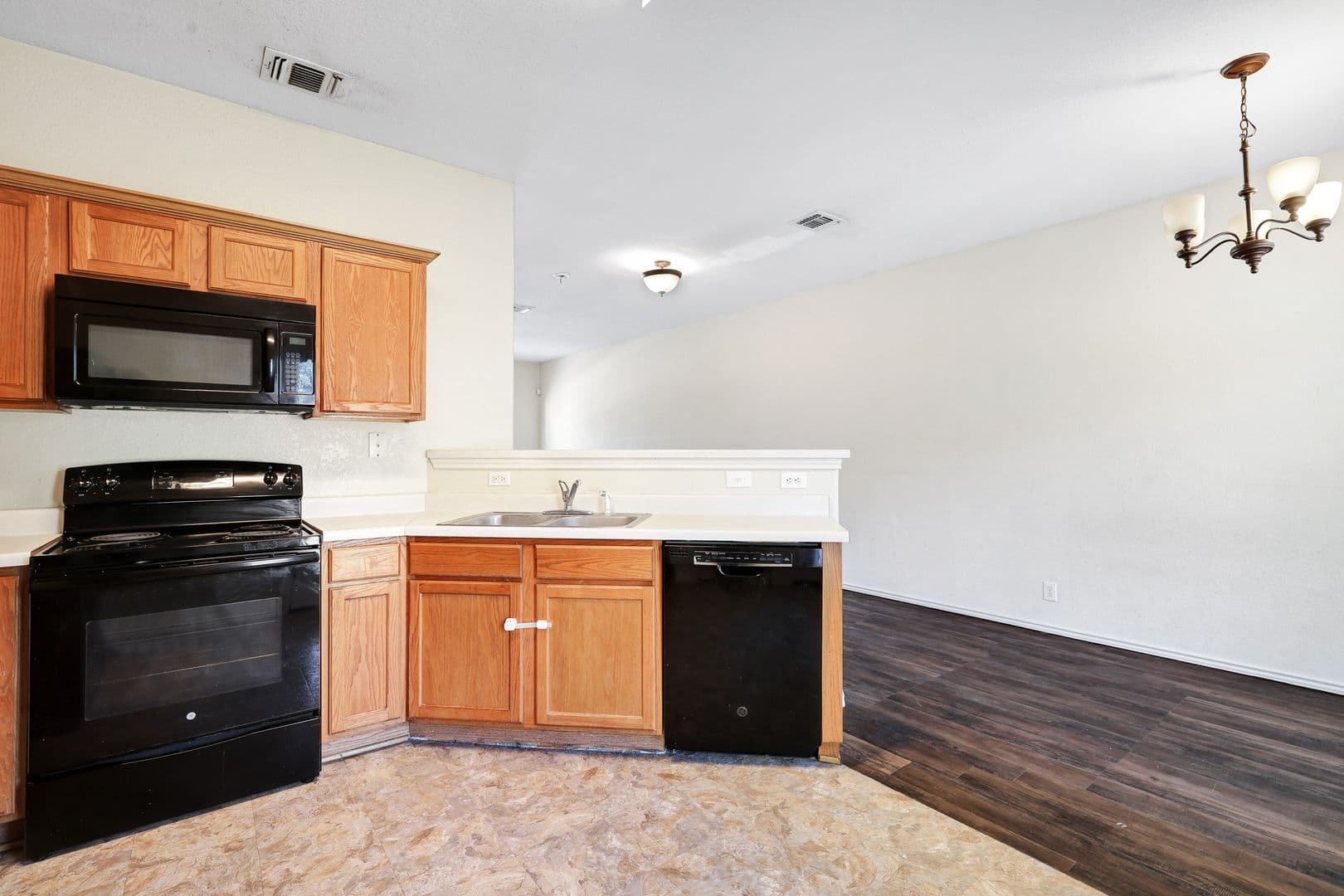 San Antonio House: 4159 St Charles Bay