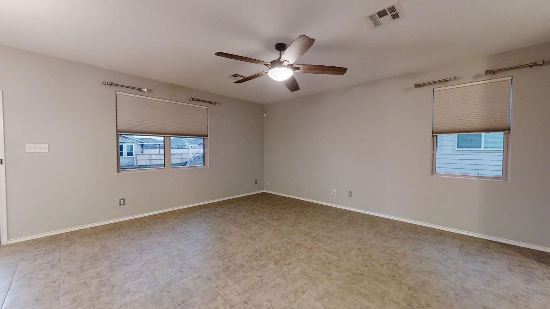 San Antonio House: 2915 Thunder Gulch