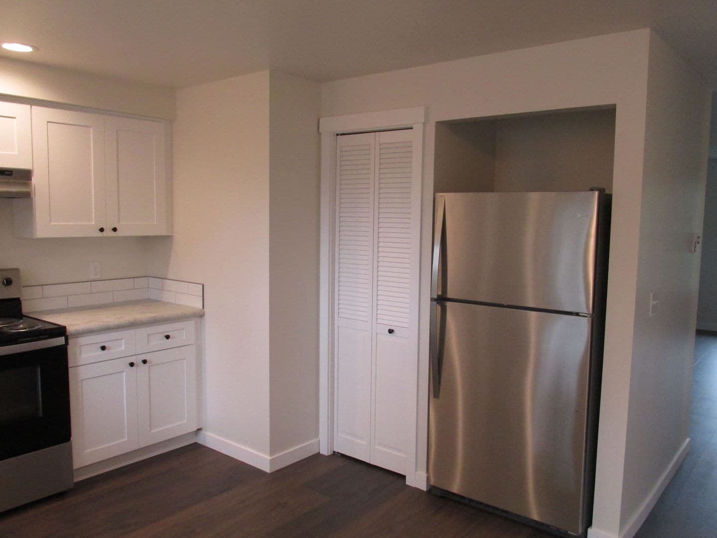 Burlington Apartment: 330 N. Pine Street