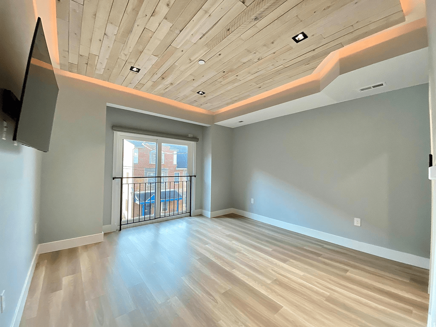 Philadelphia House: 1811 N WILLINGTON STREET