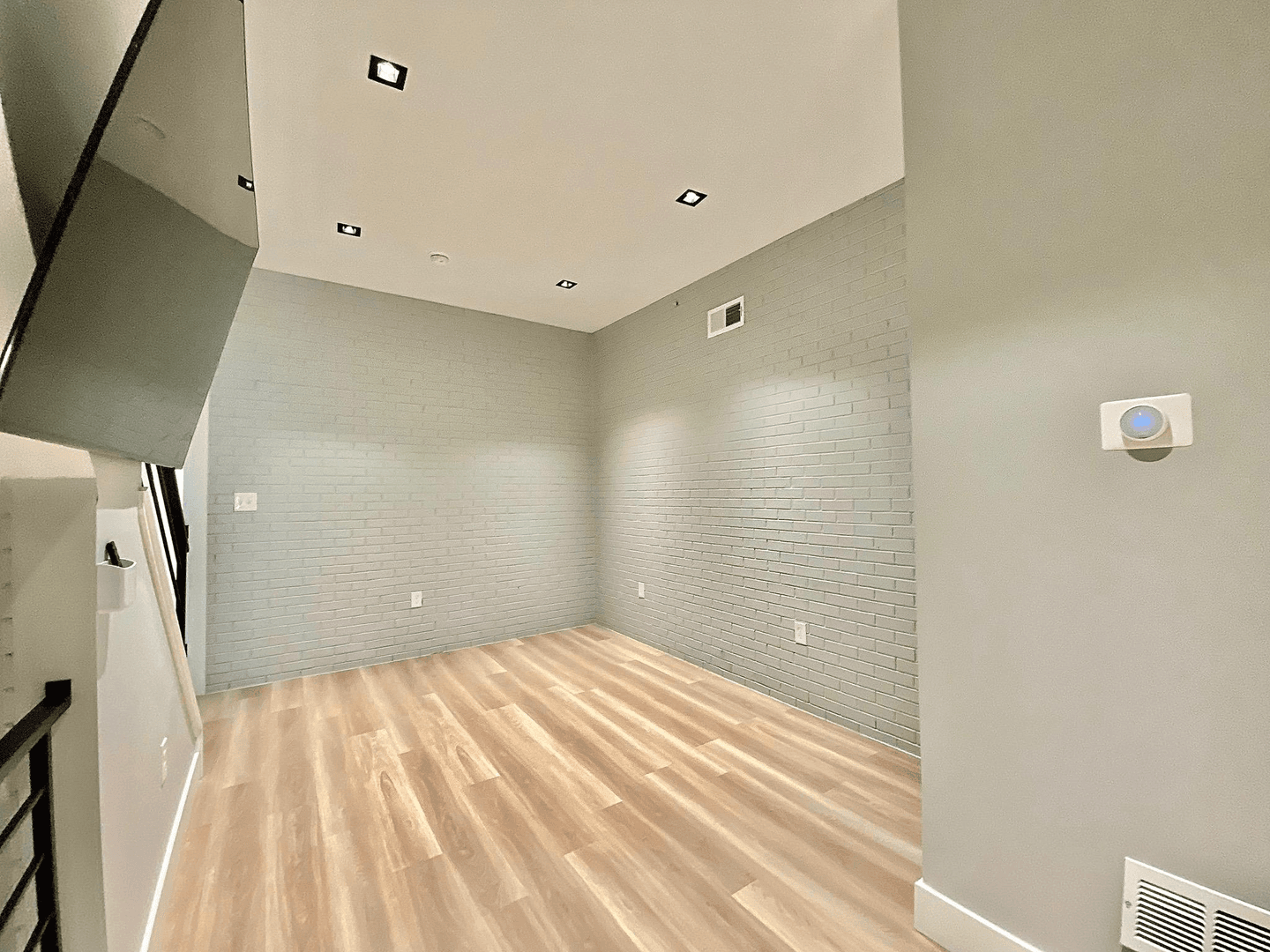 Philadelphia House: 1811 N WILLINGTON STREET