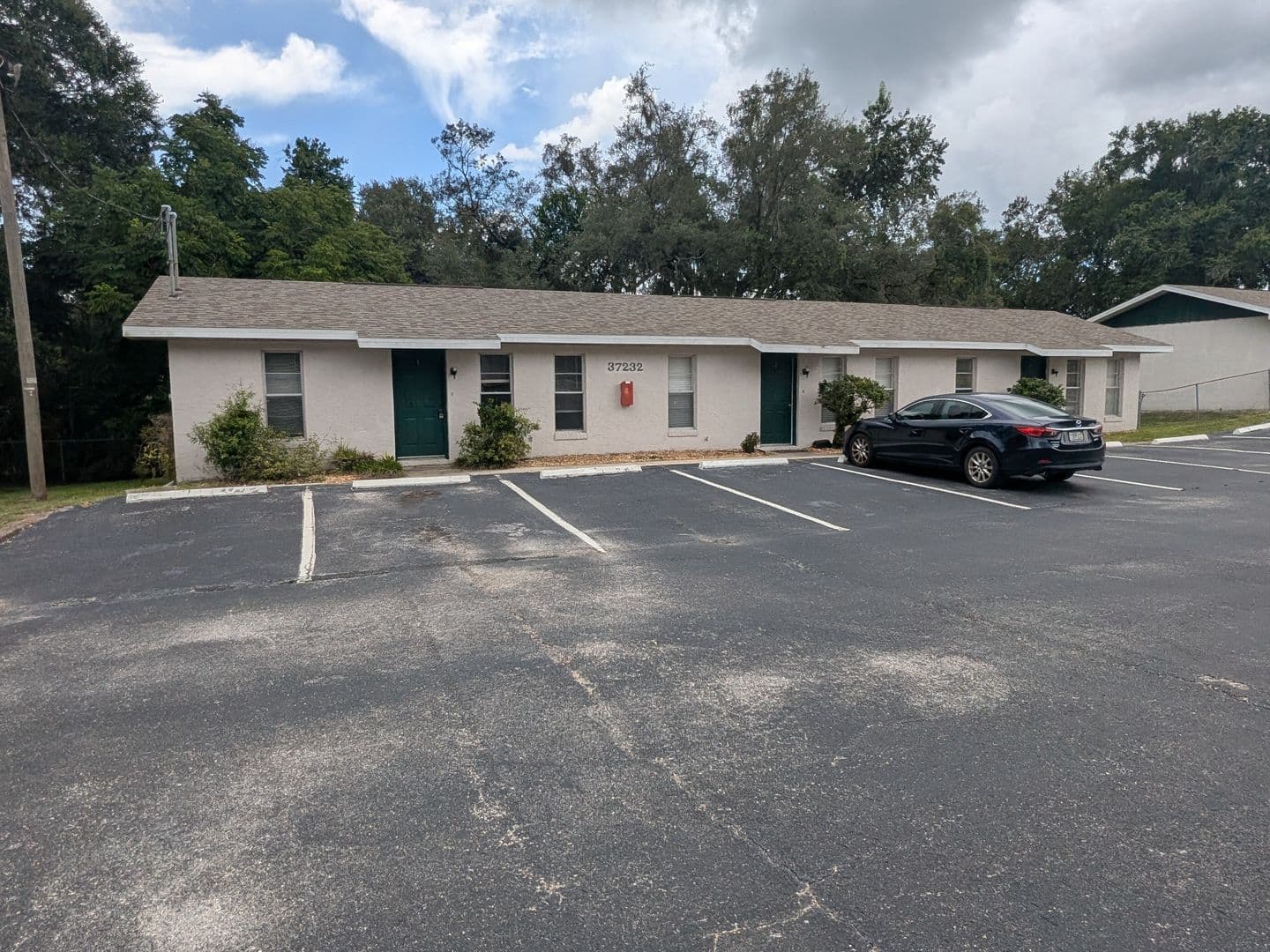Dade City House: 37232 Clinton Avenue