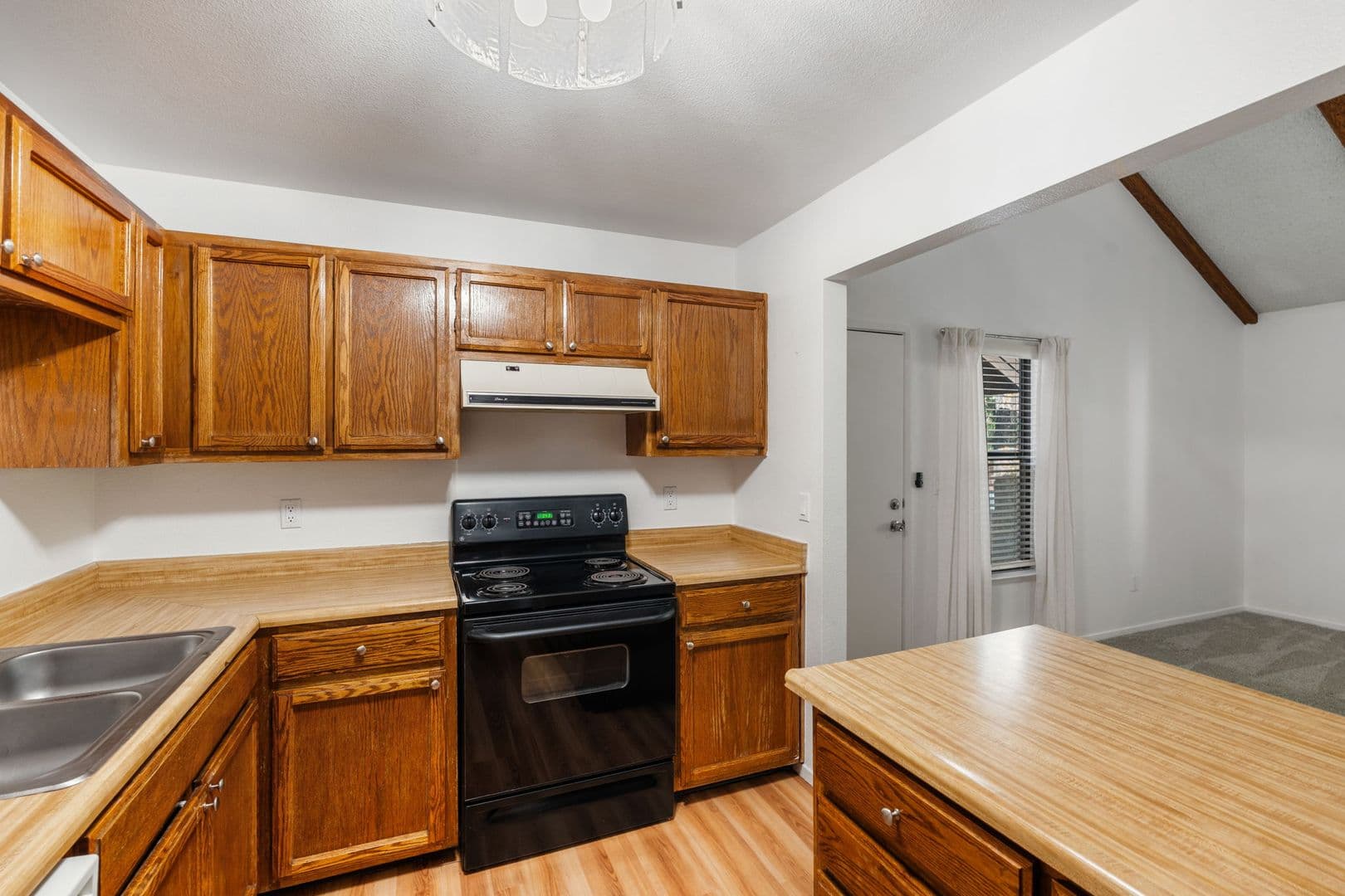 Reno Townhome: 1465 E Peckham Ln #6