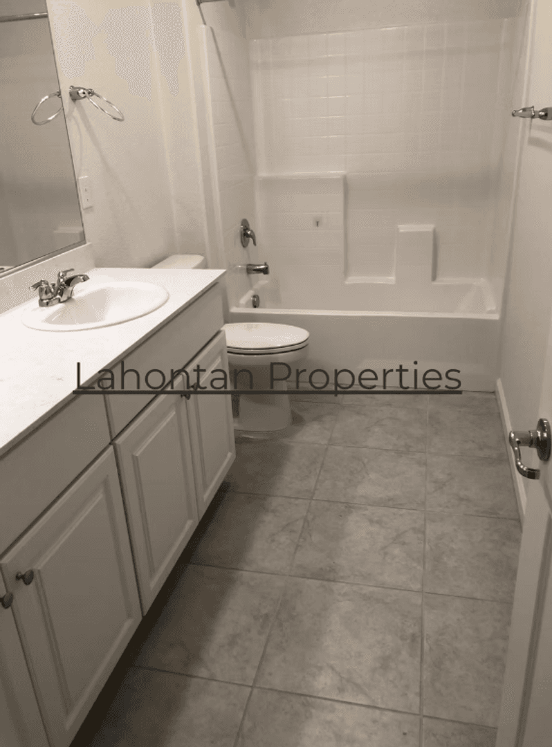 Dayton House: 286 Redwall Court