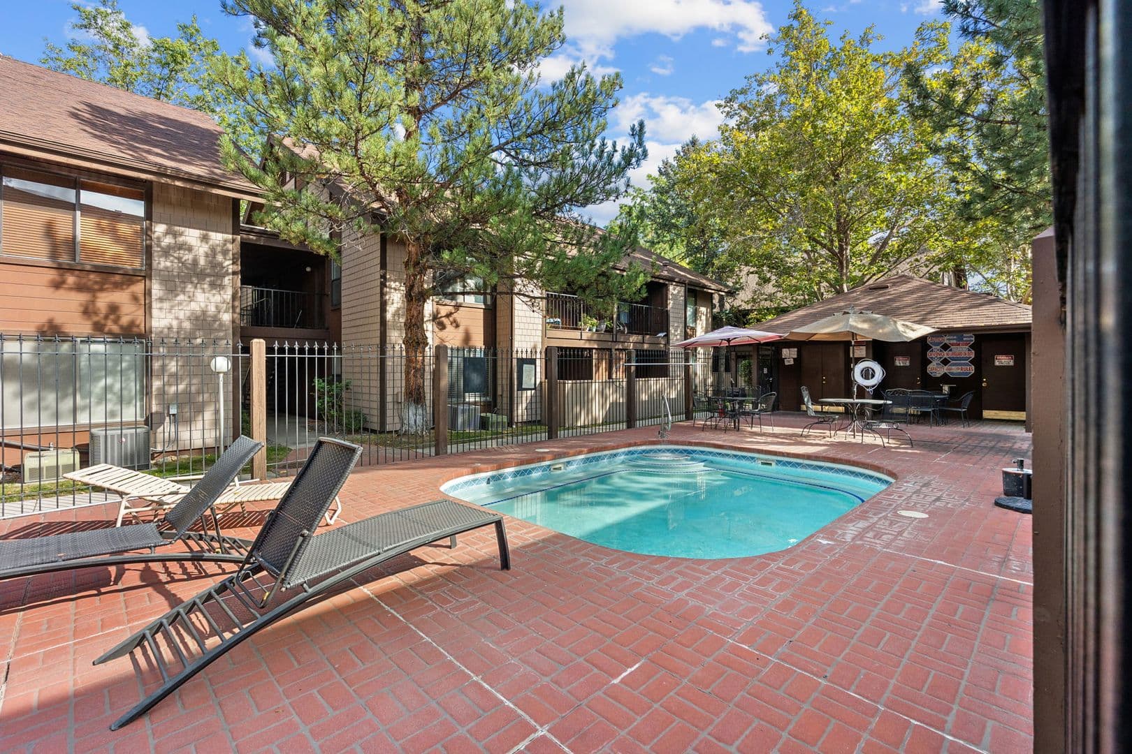 Reno Townhome: 1465 E Peckham Ln #6