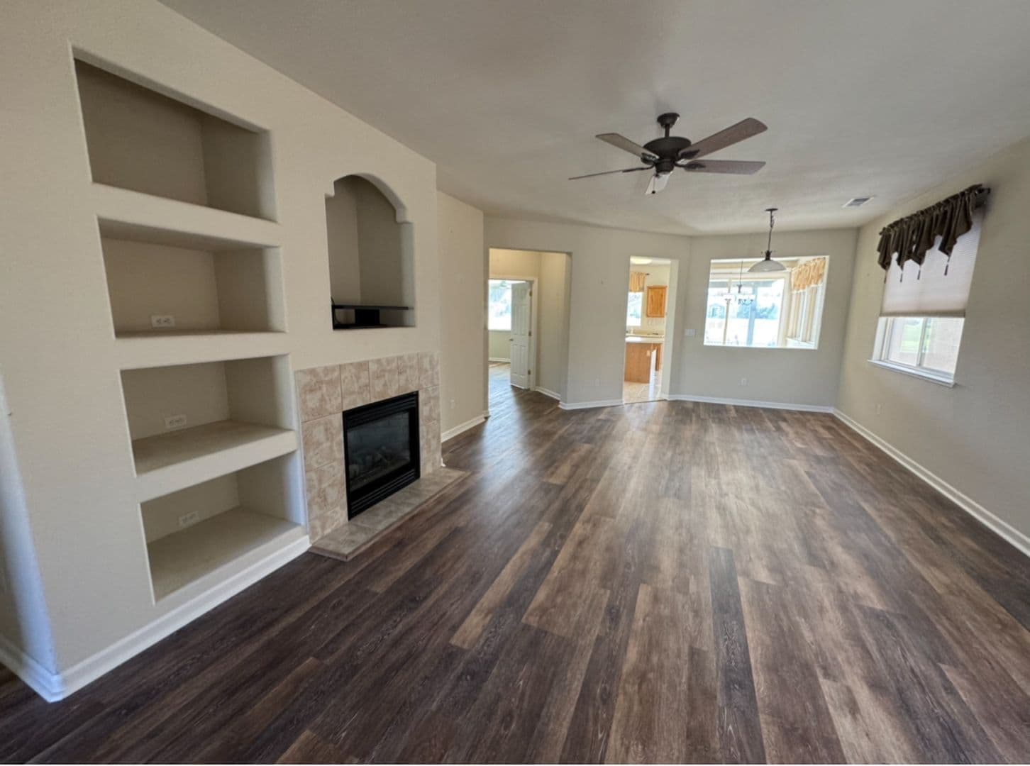 Dayton House: 395 Royal Troon Drive