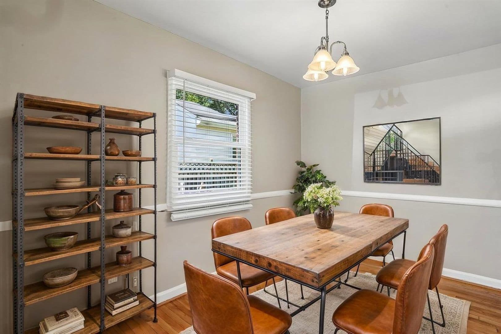 Kensington House: 11105 Stillwater