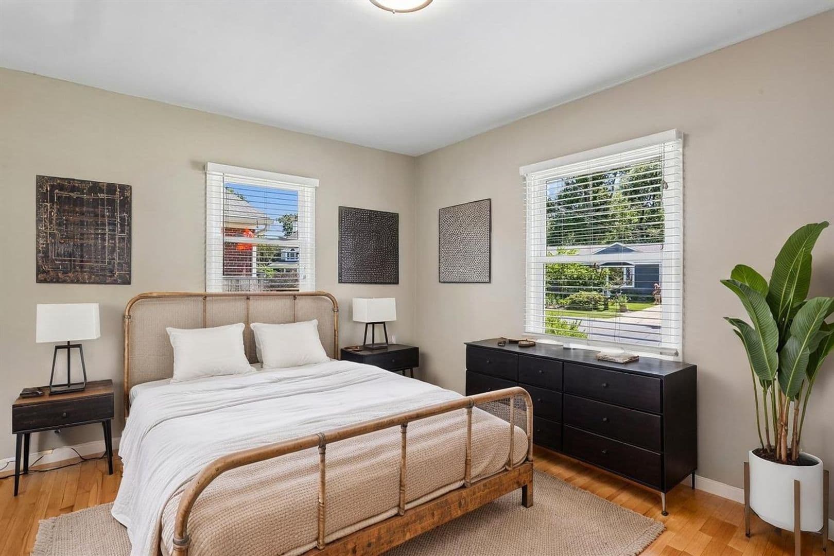 Kensington House: 11105 Stillwater