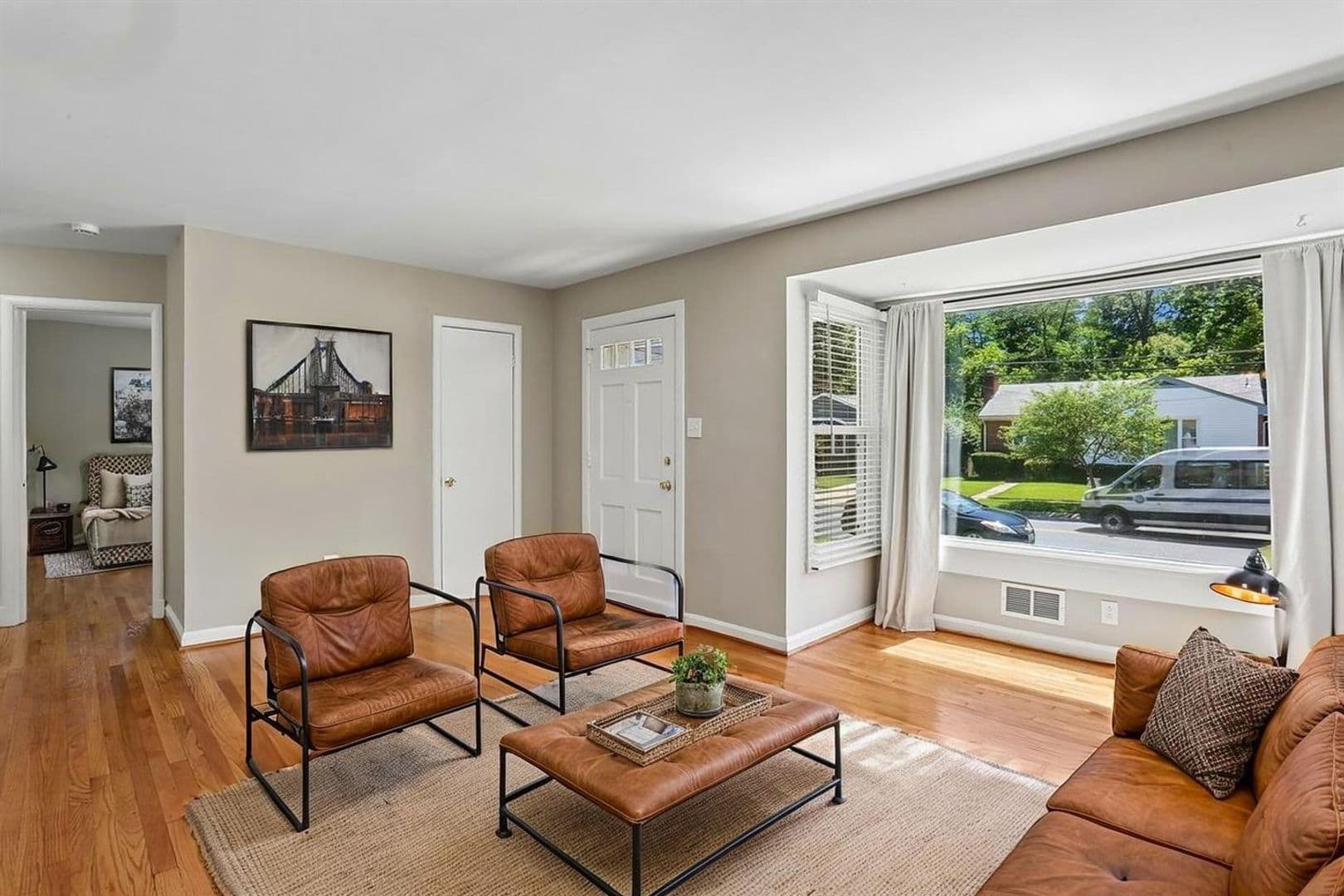 Kensington House: 11105 Stillwater