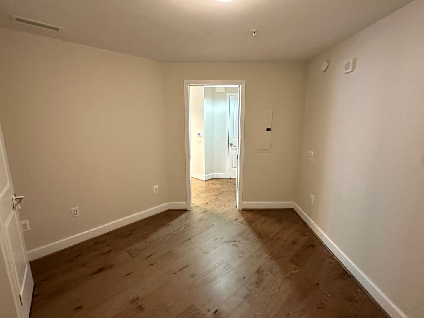Bethesda Condo: 7171 Woodmont Ave #606