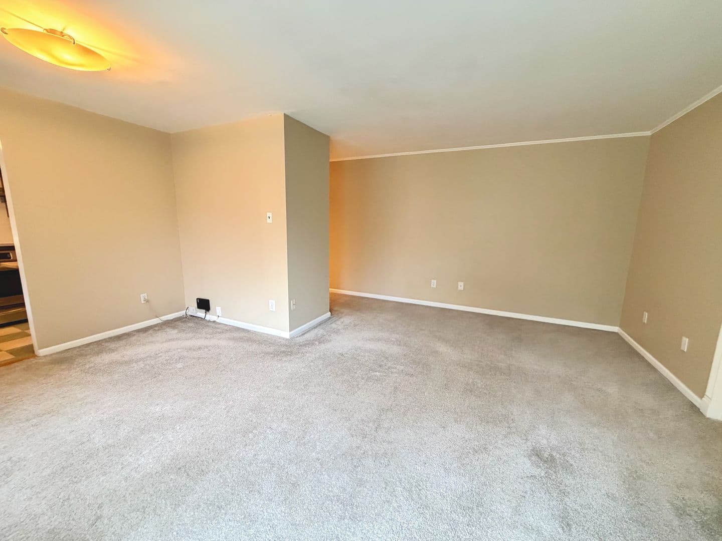Bethesda Condo: 10506 Weymouth St #204