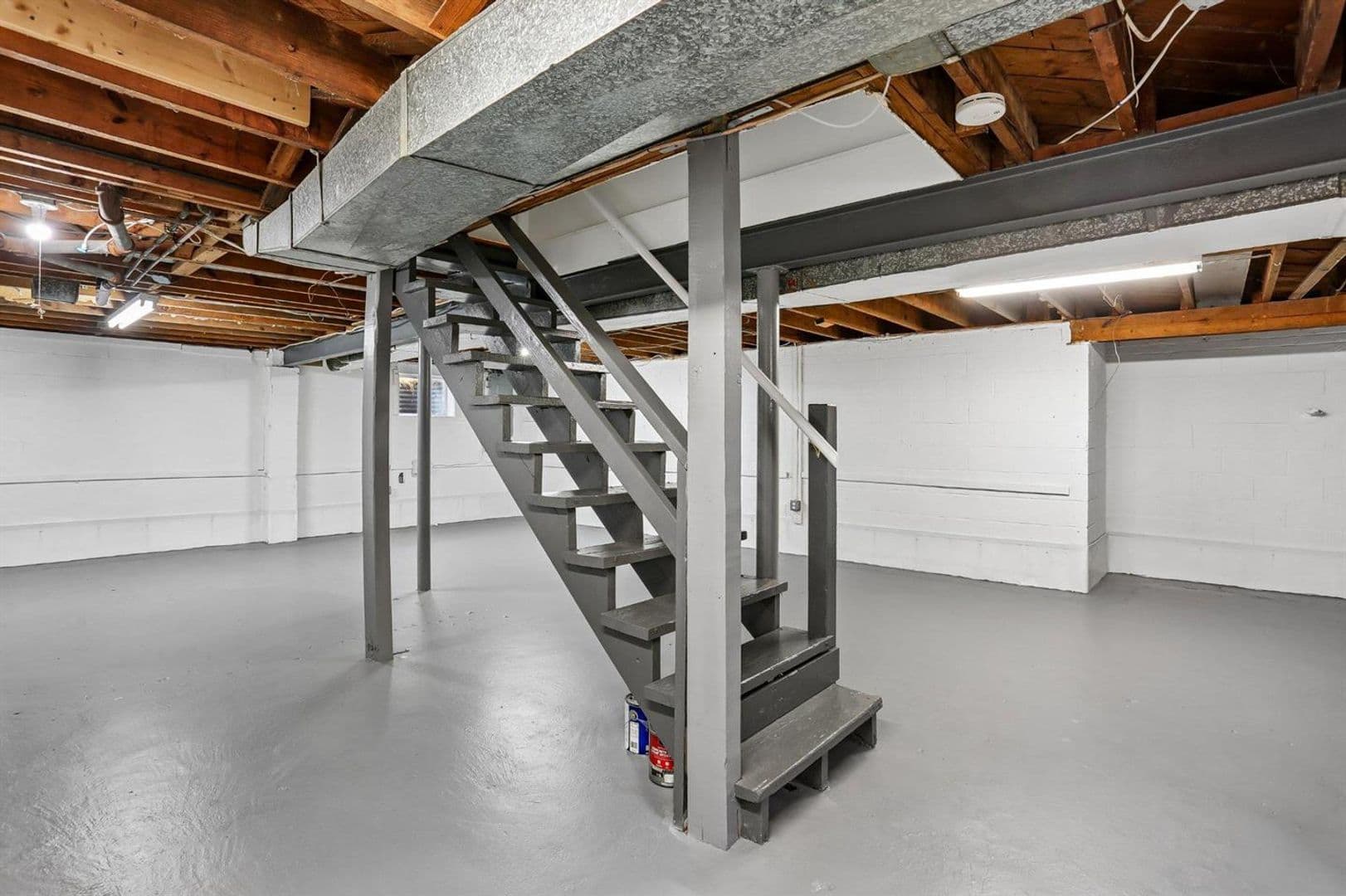 Kensington House: 11105 Stillwater
