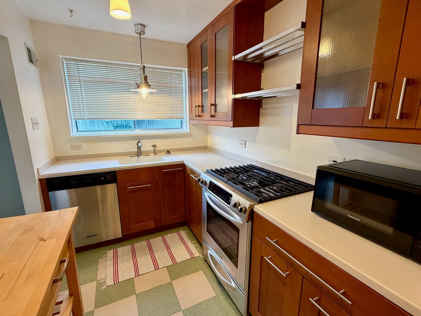 Bethesda Condo: 10506 Weymouth St #204