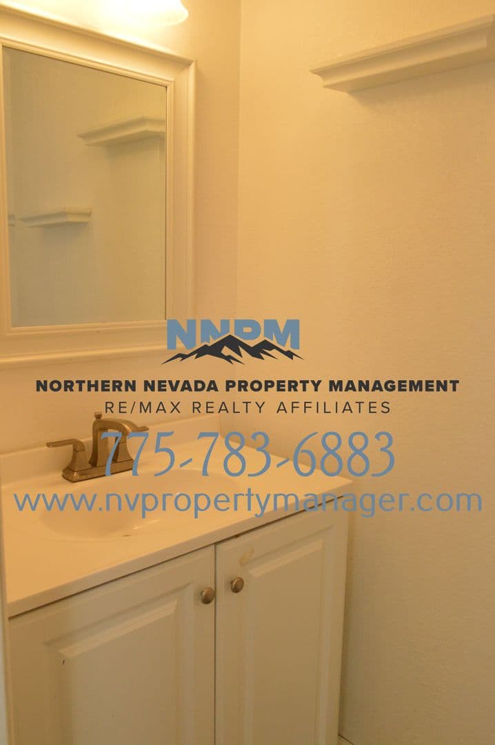 Reno House: 239 Smithridge Park