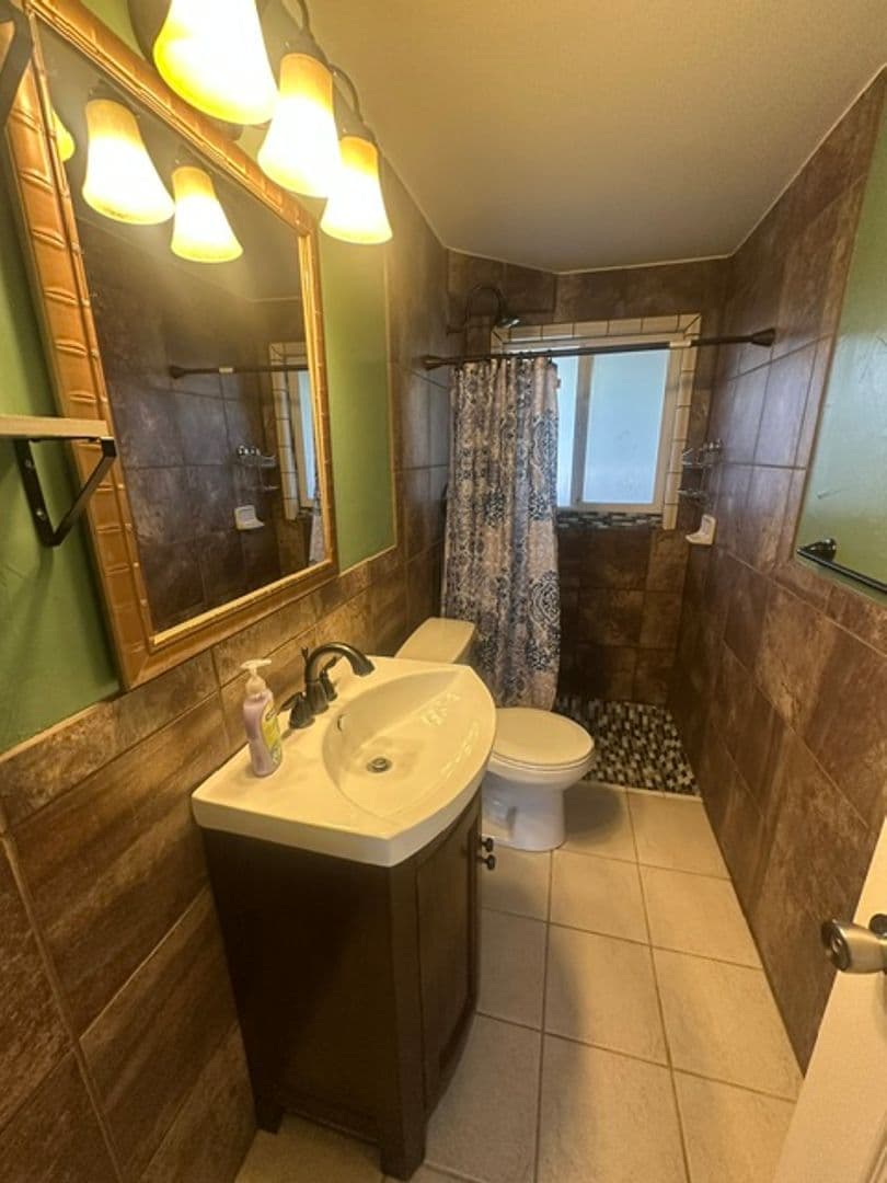 Fountain House: 7370 Sugarloaf Terrace