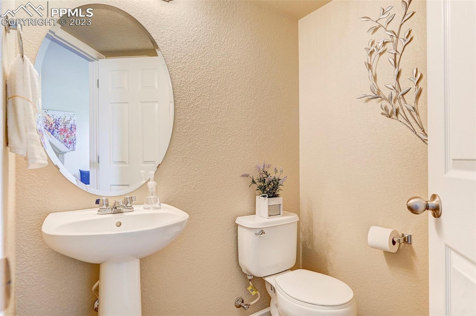Fountain House: 7106 Josh Byers Way
