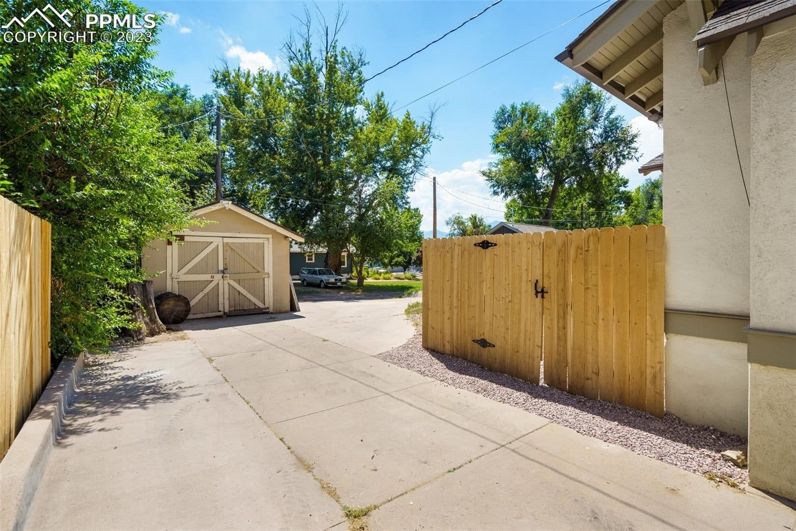 Colorado Springs House: 1609 E Platte Ave