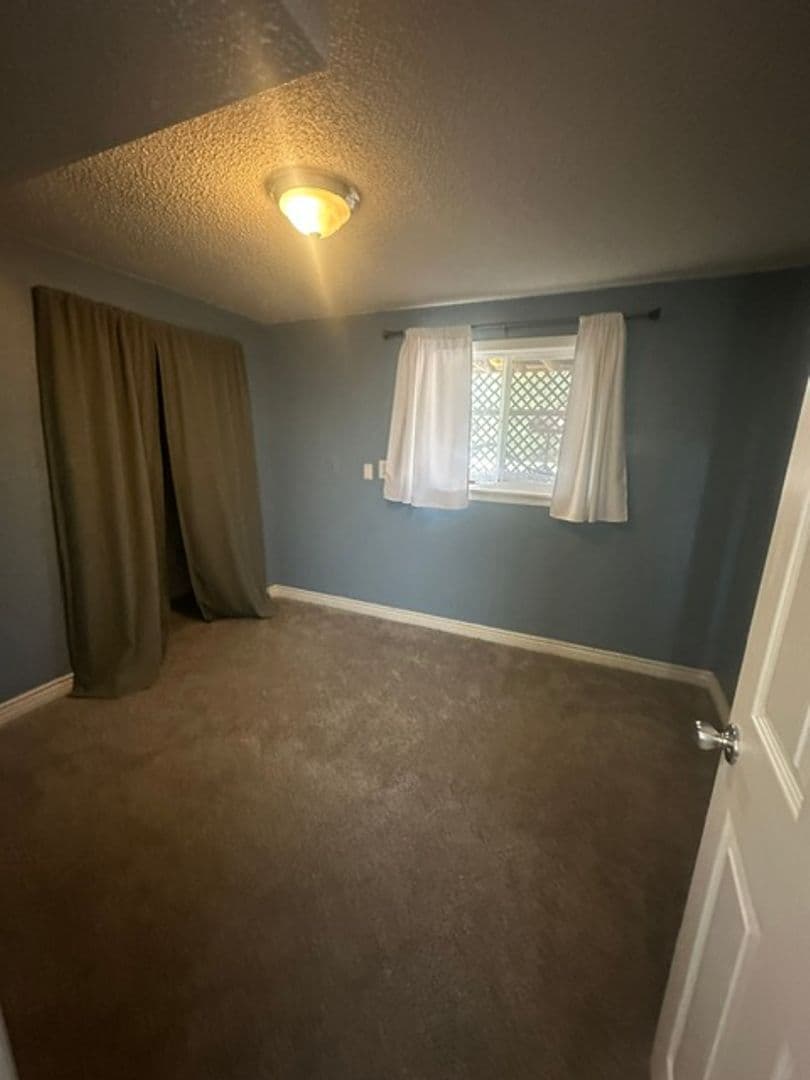 Fountain House: 7370 Sugarloaf Terrace