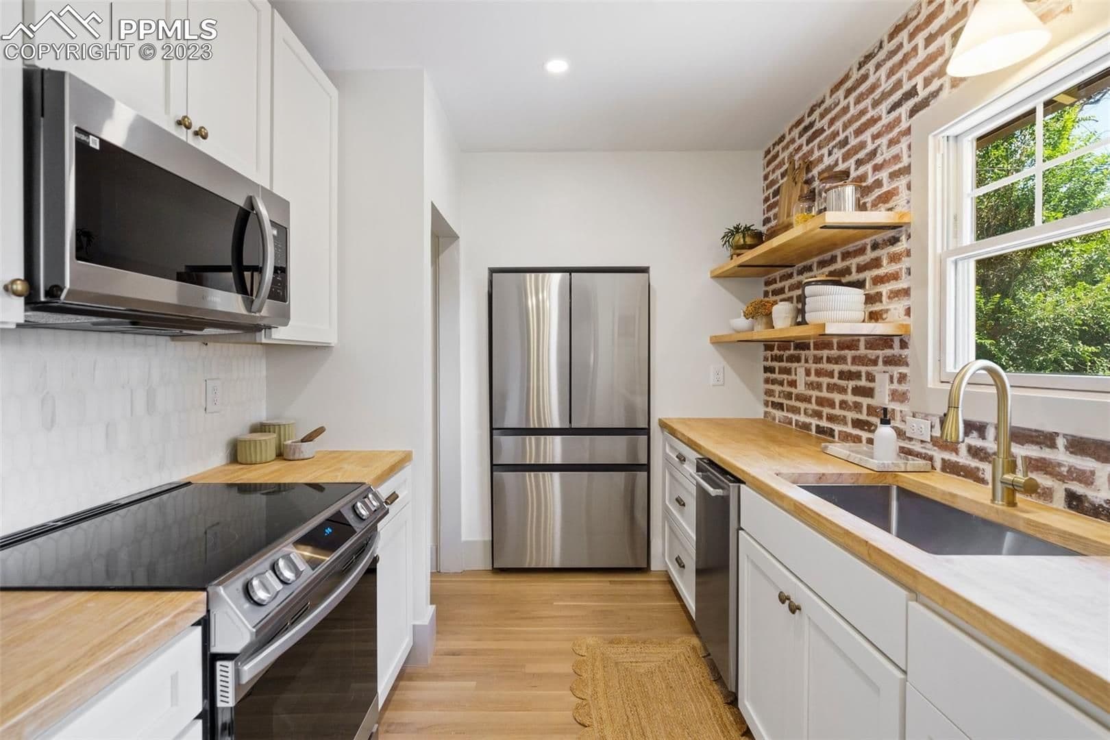 Colorado Springs House: 1609 E Platte Ave