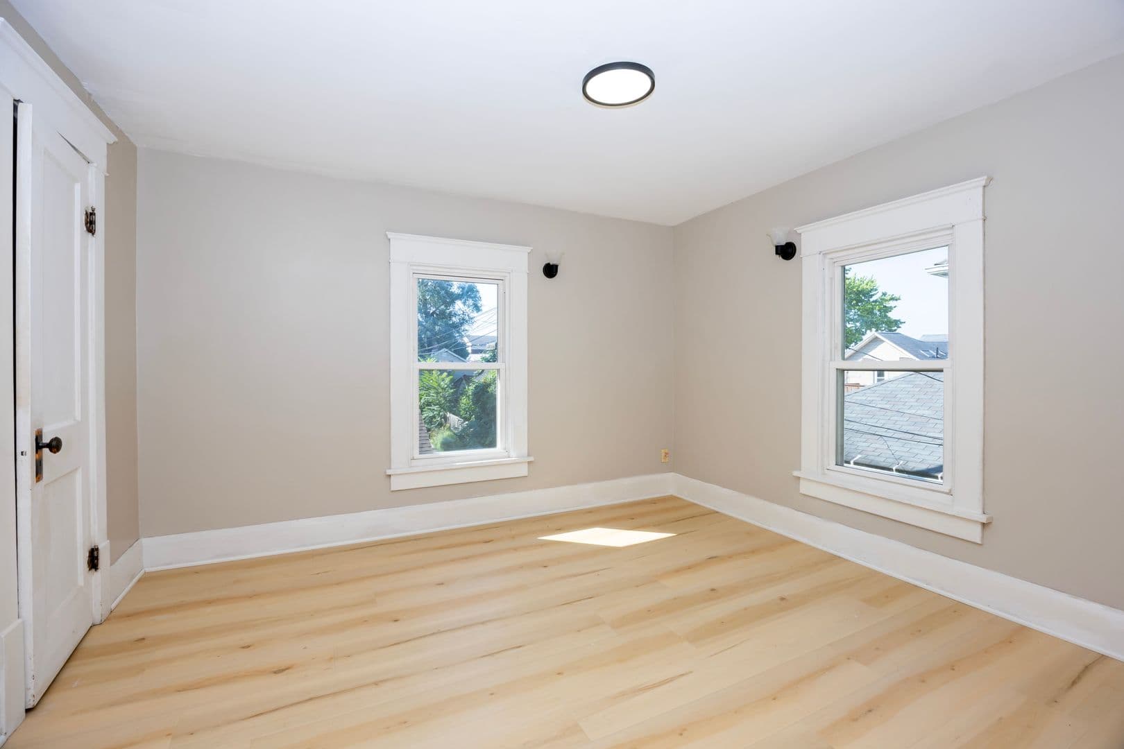 Massilon House: 121 Chestnut Ave NE