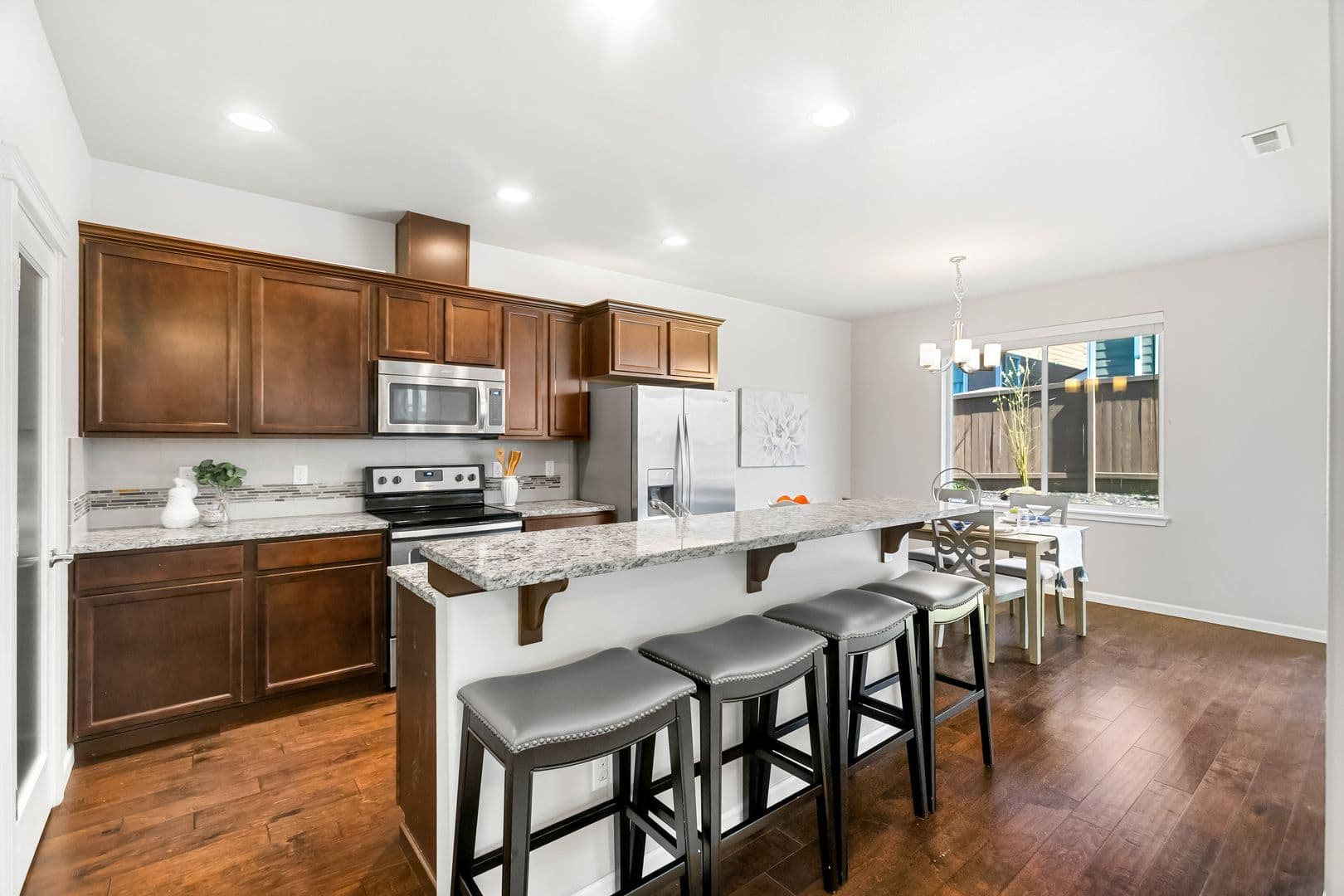 Bremerton House: 3824 Discovery Ave SW
