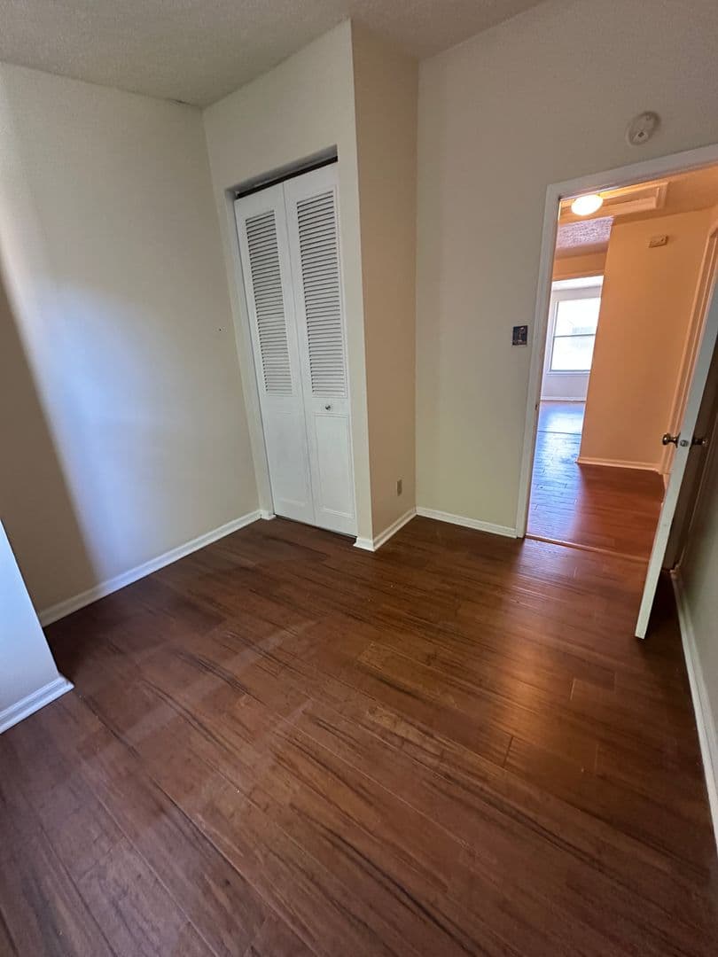 Marlton Townhome: 44 Waterview Ct