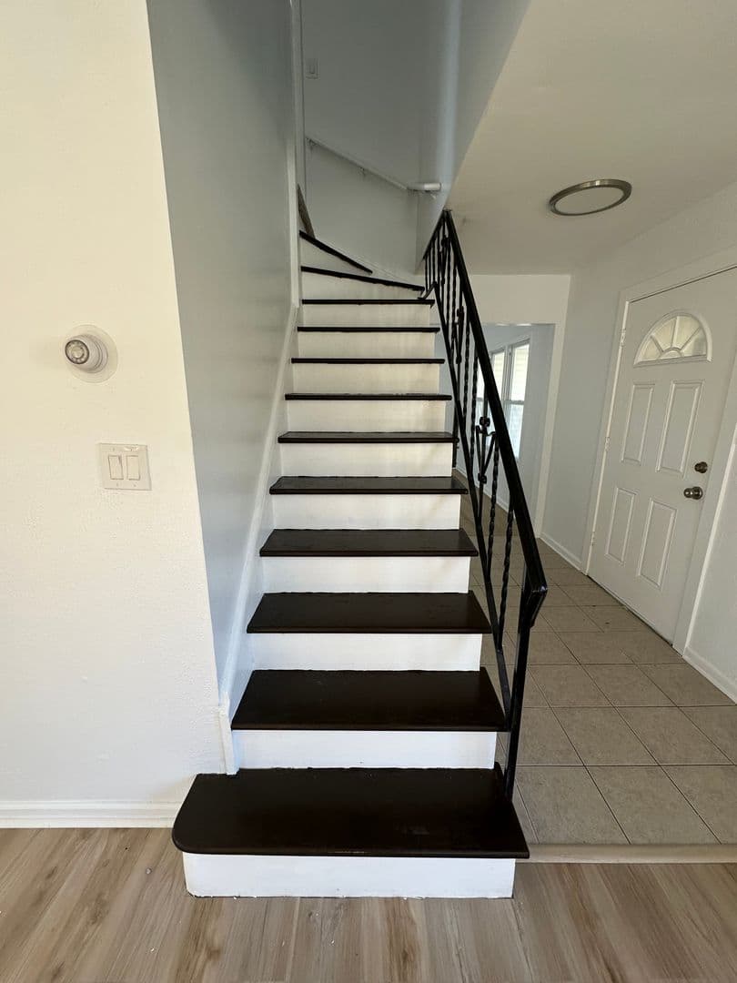 Willingboro House: 20 Peppermint Ln