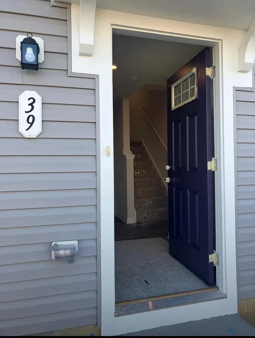 Beverly House: 39 F Parsons
