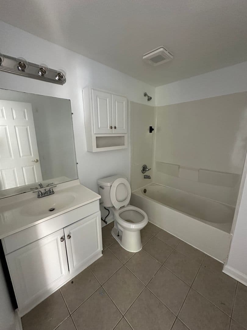 Willingboro House: 20 Peppermint Ln