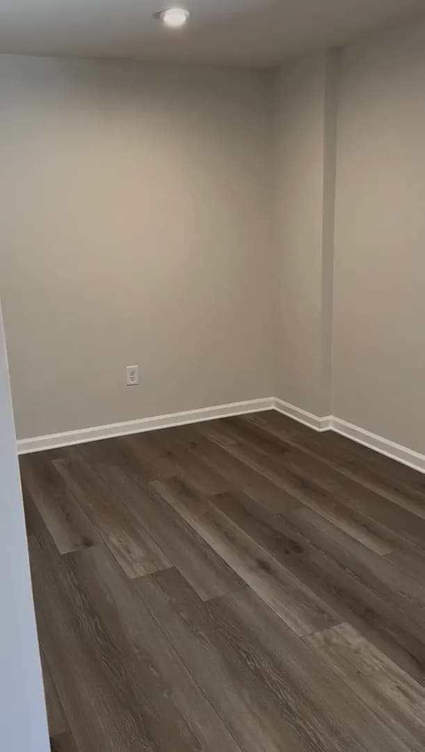 Beverly House: 39 F Parsons