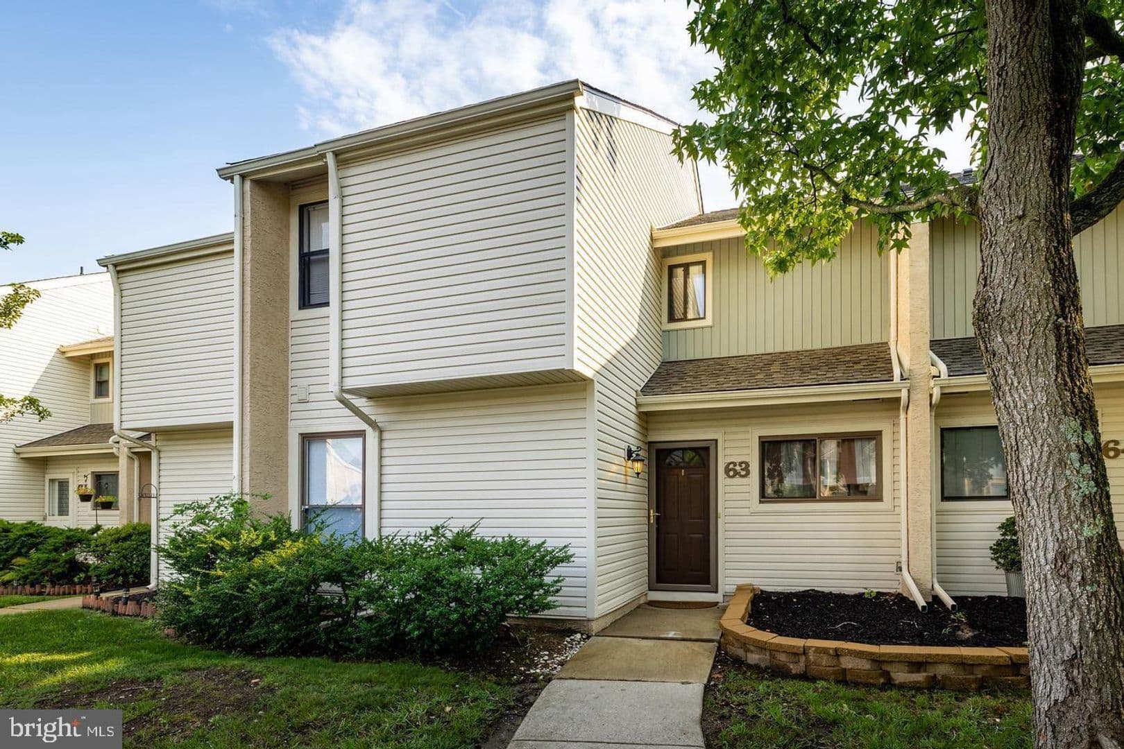 Mount Laurel House: 63 Viburnum Lane