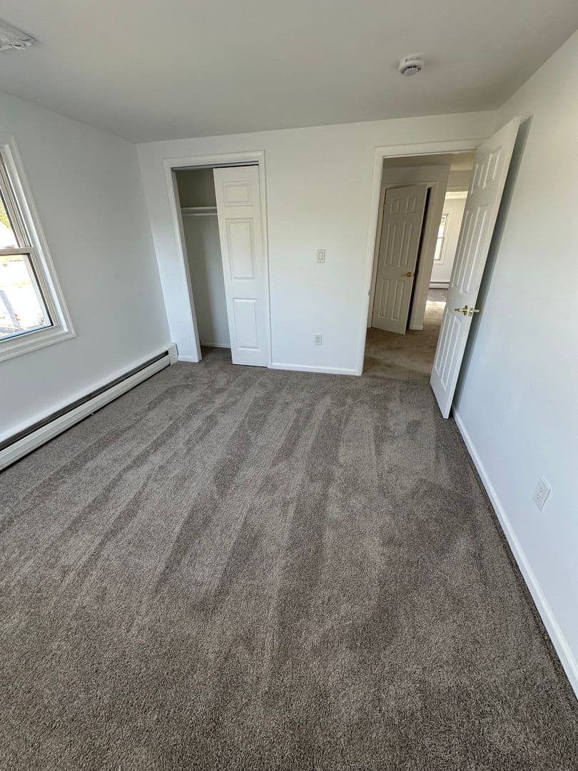 Willingboro House: 20 Peppermint Ln