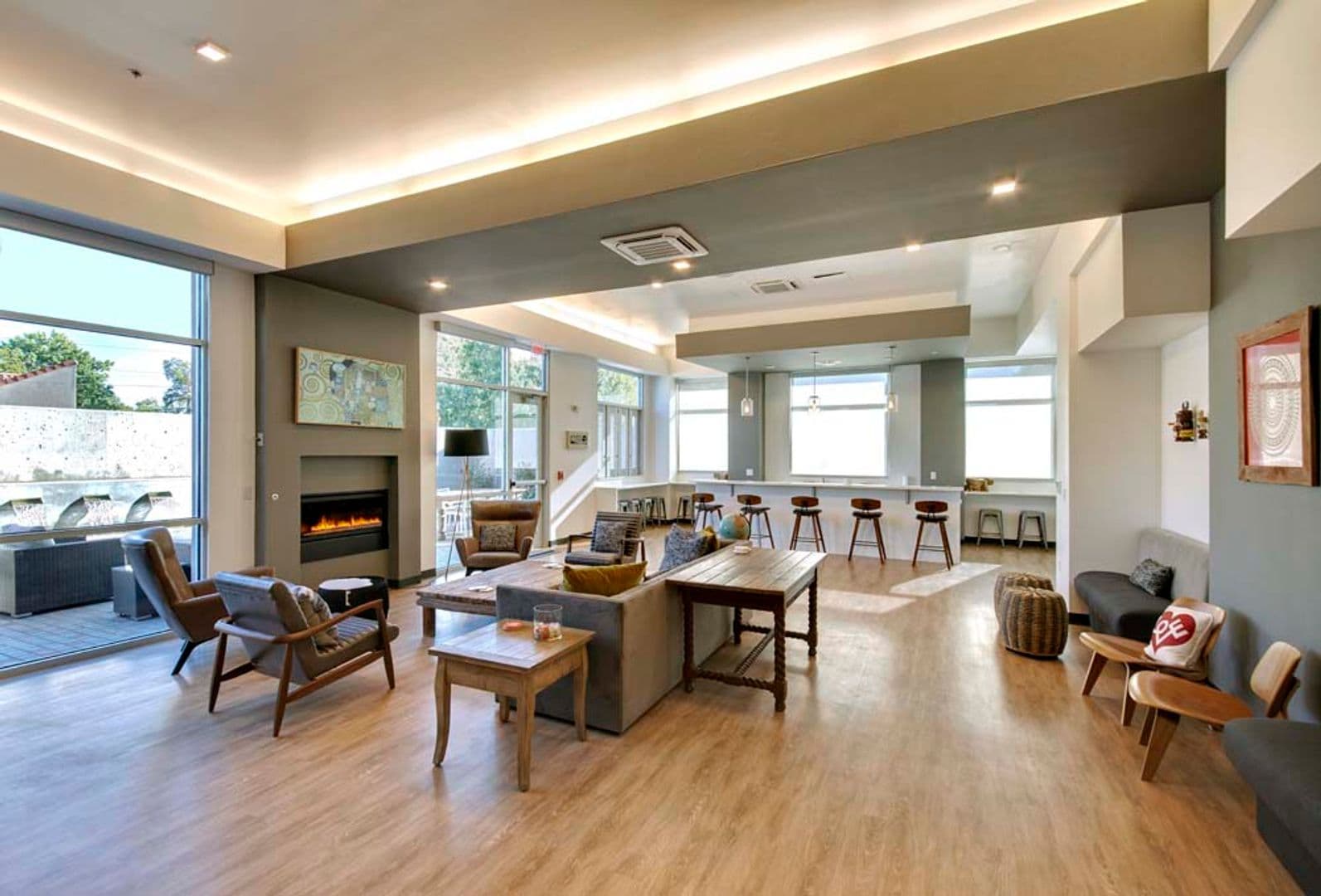 Albuquerque Apartment: 1716 Central Avenue SW