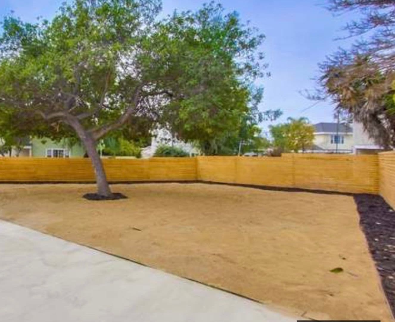 Long Beach Apartment: 1555 Ohio Ave.