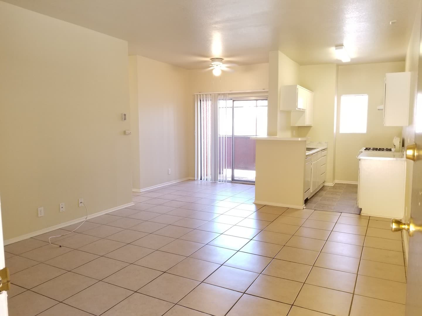 Long Beach Apartment: 800 Rose Avenue