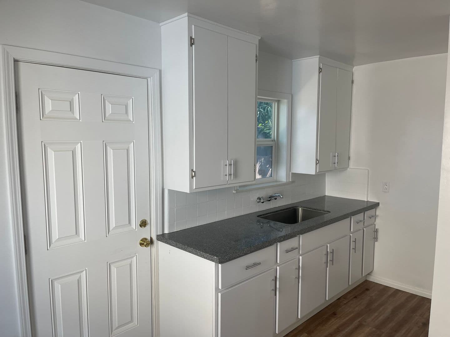 Long Beach Apartment: 5700 Locust