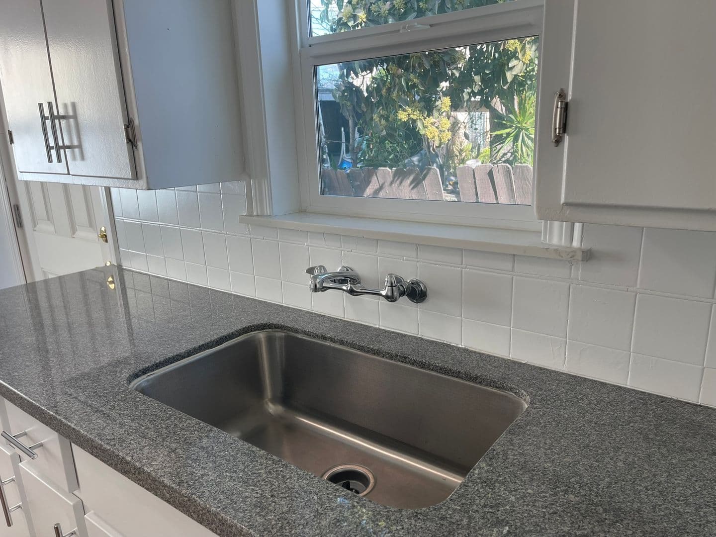 Long Beach Apartment: 5700 Locust