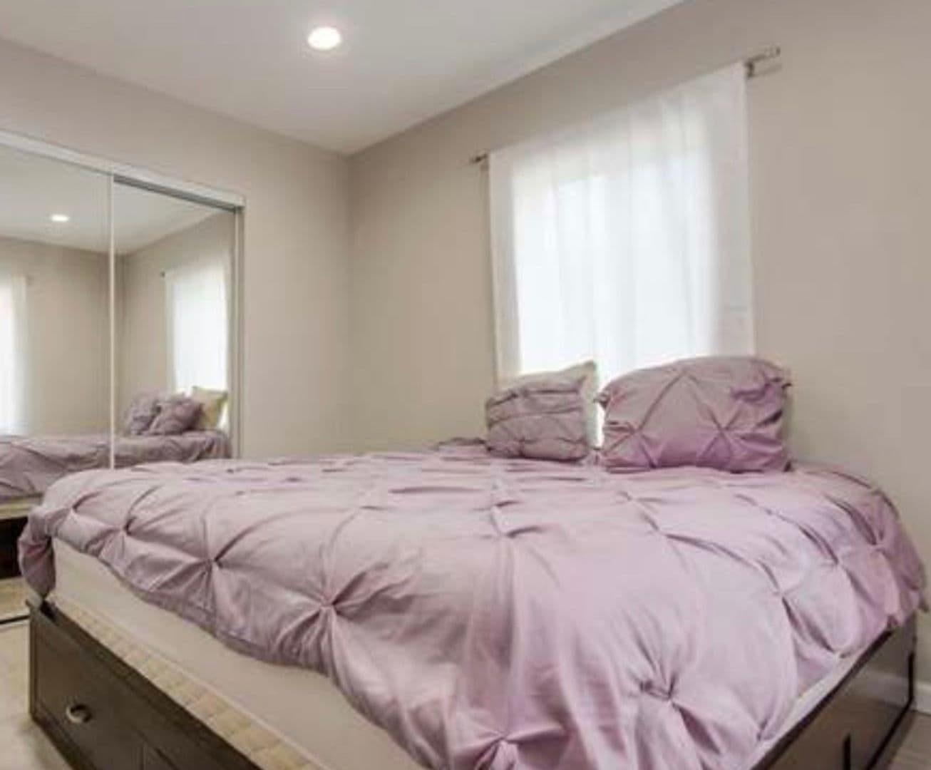Long Beach Apartment: 1555 Ohio Ave.