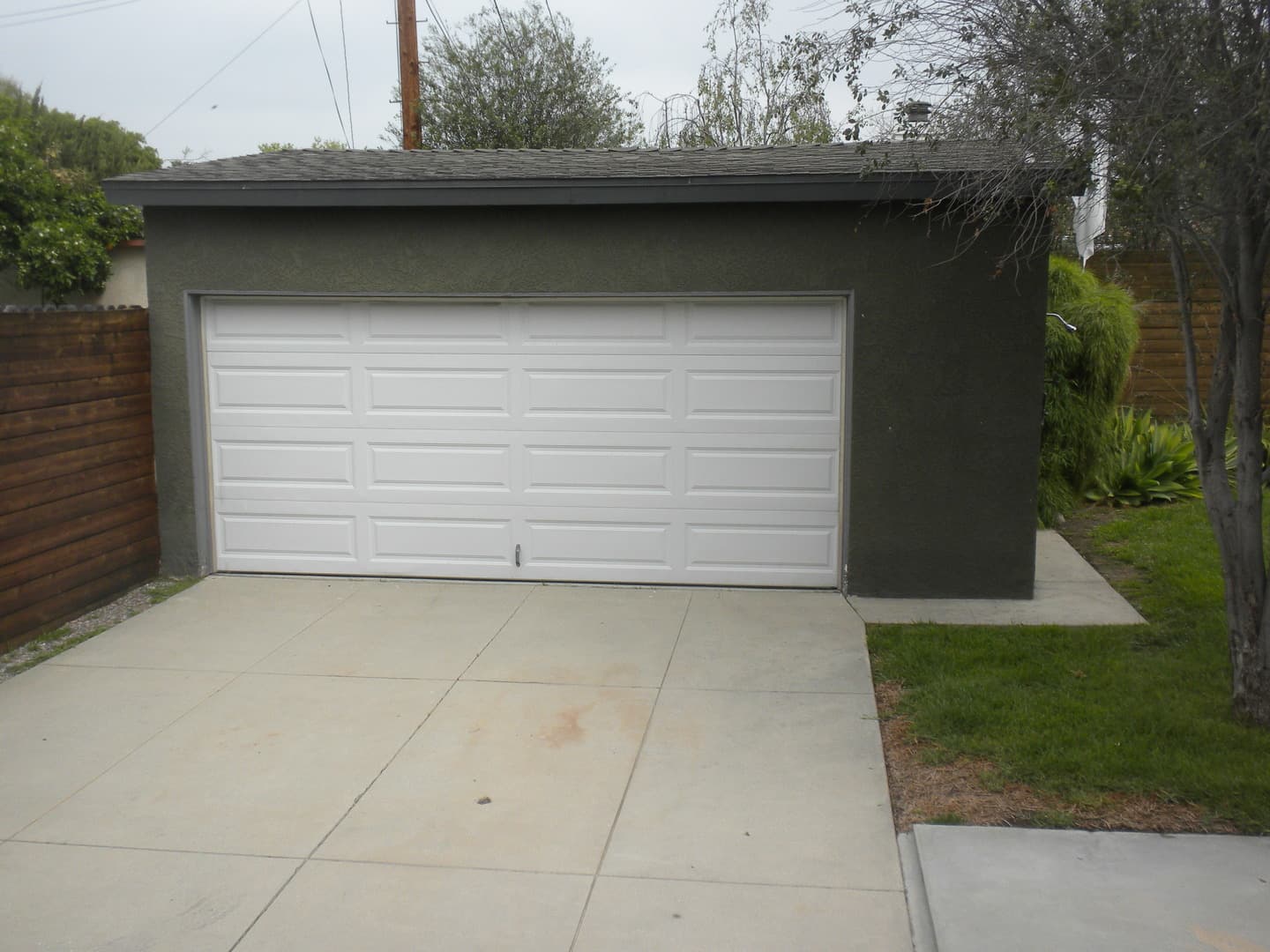 Long Beach House: 5831 E. Lanai Street