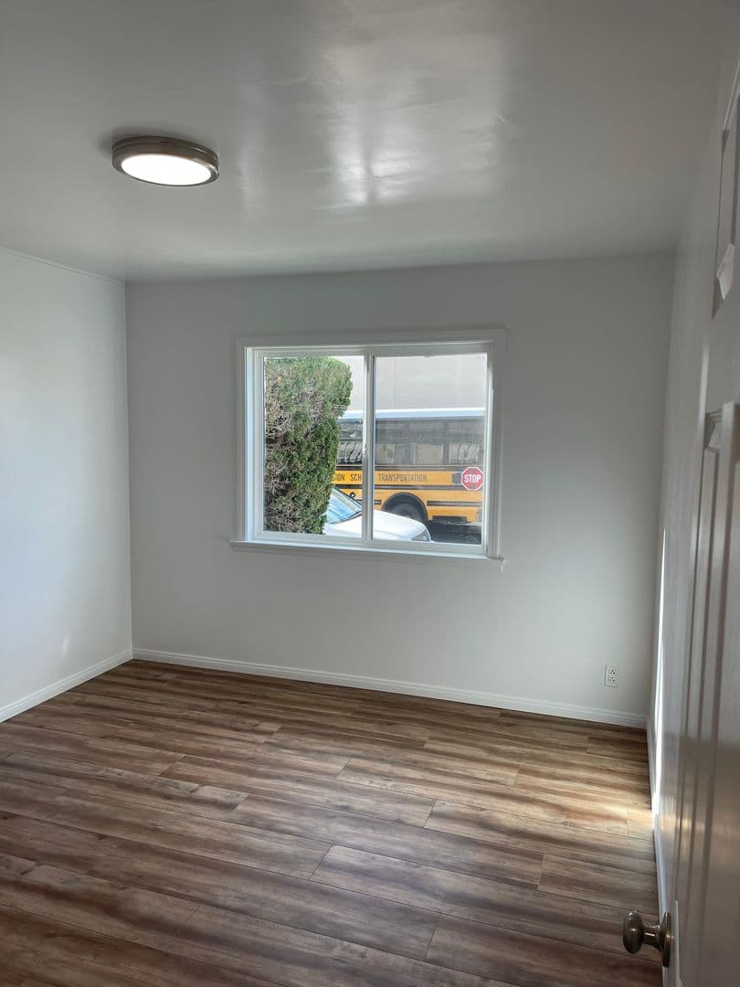 Long Beach Apartment: 5700 Locust