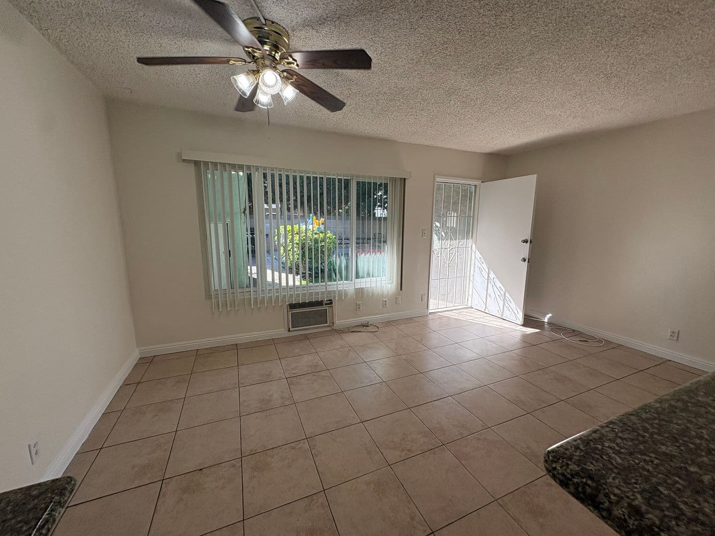 Anaheim Apartment: 1813 W. Sumac Lane